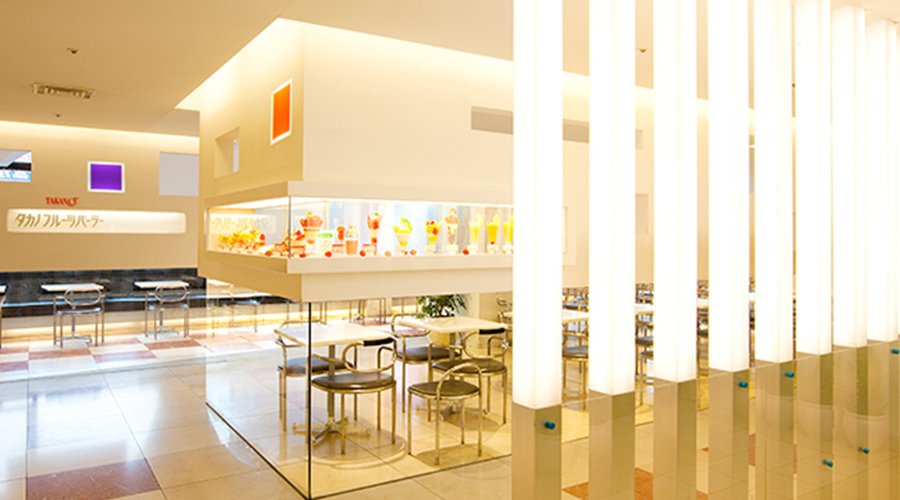 Takano Fruits Parlor Shinjuku Honten — Strawberry in Japan